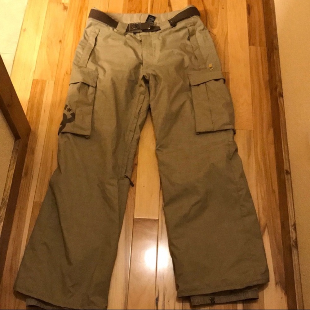 Men’s DC snow pants